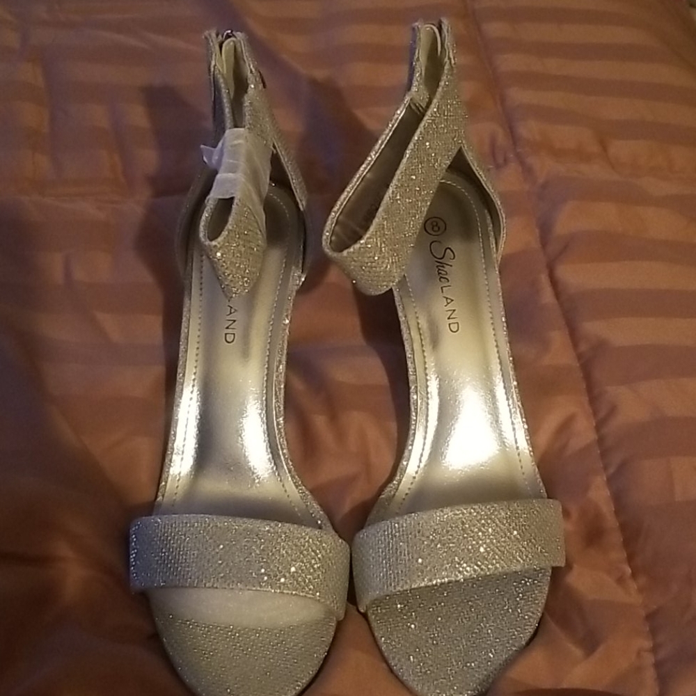Sandal